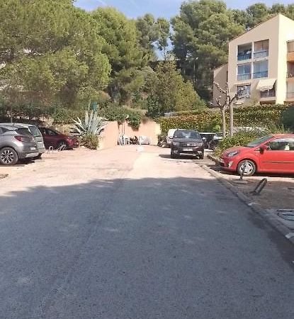 A La Semaine Ou Au Jour / Location Studio Meuble 30M² La Ciotat Ngoại thất bức ảnh