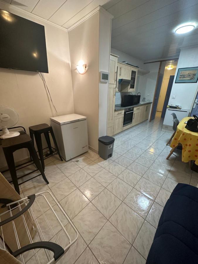 A La Semaine Ou Au Jour / Location Studio Meuble 30M² La Ciotat Ngoại thất bức ảnh